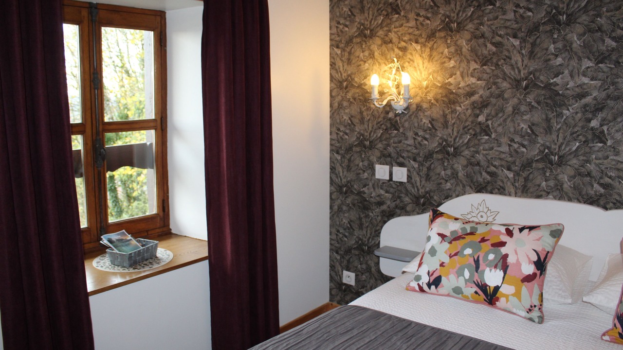 Photo of Bedroom in Saint-Beron