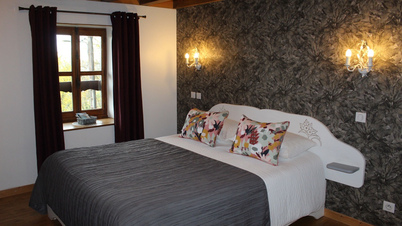 Photo of Bedroom in Saint-Beron