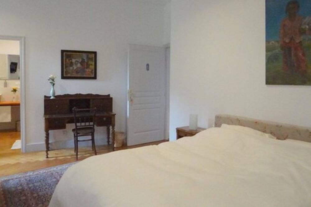 Photo of Bedroom in Cambieure
