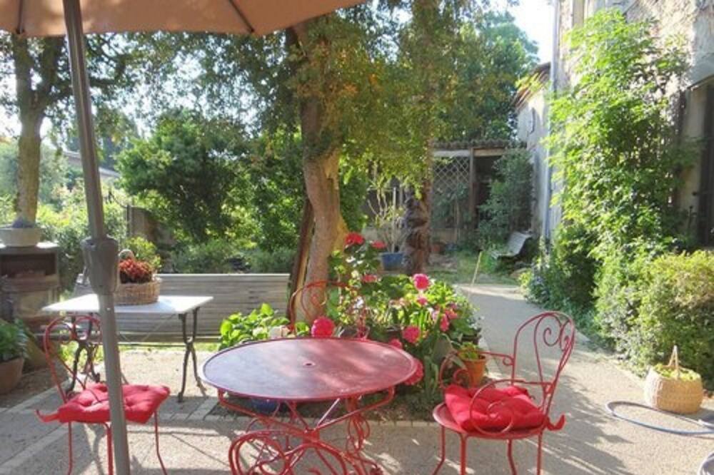 Photo of Outdoor in Cambieure