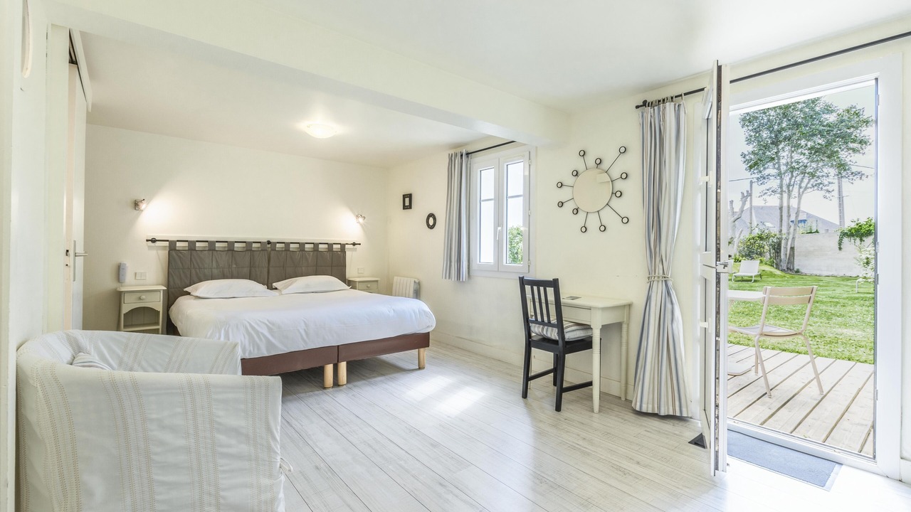 Photo of Bedroom in Le Palais