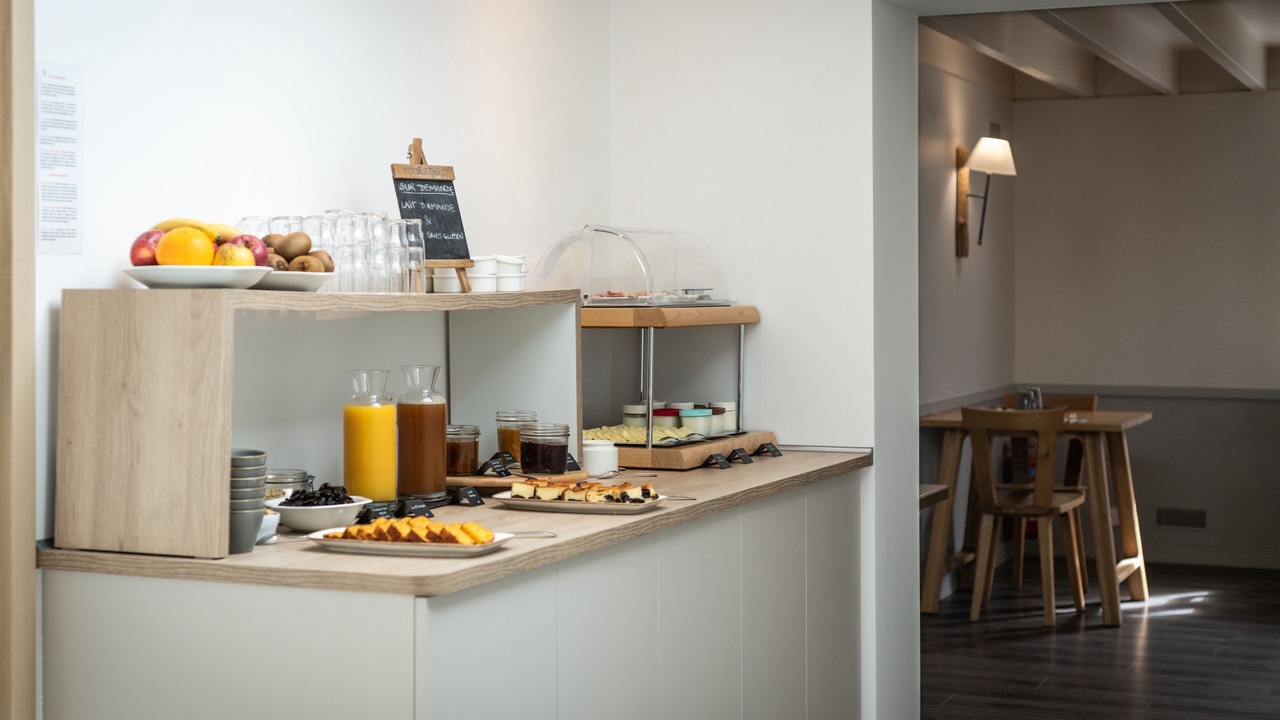 Photo of Others in Le Palais