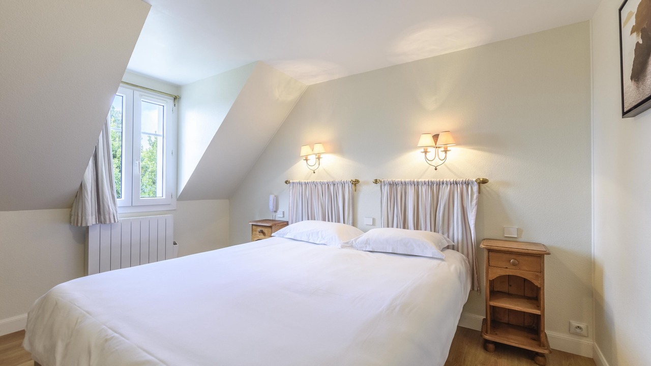 Photo of Others in Le Palais