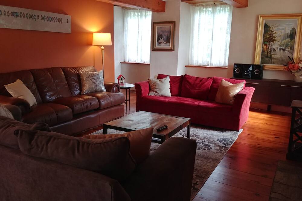 Photo of Livingroom in Chambly