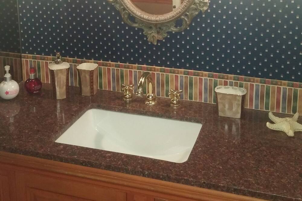 Photo of Bathroom in Chambly