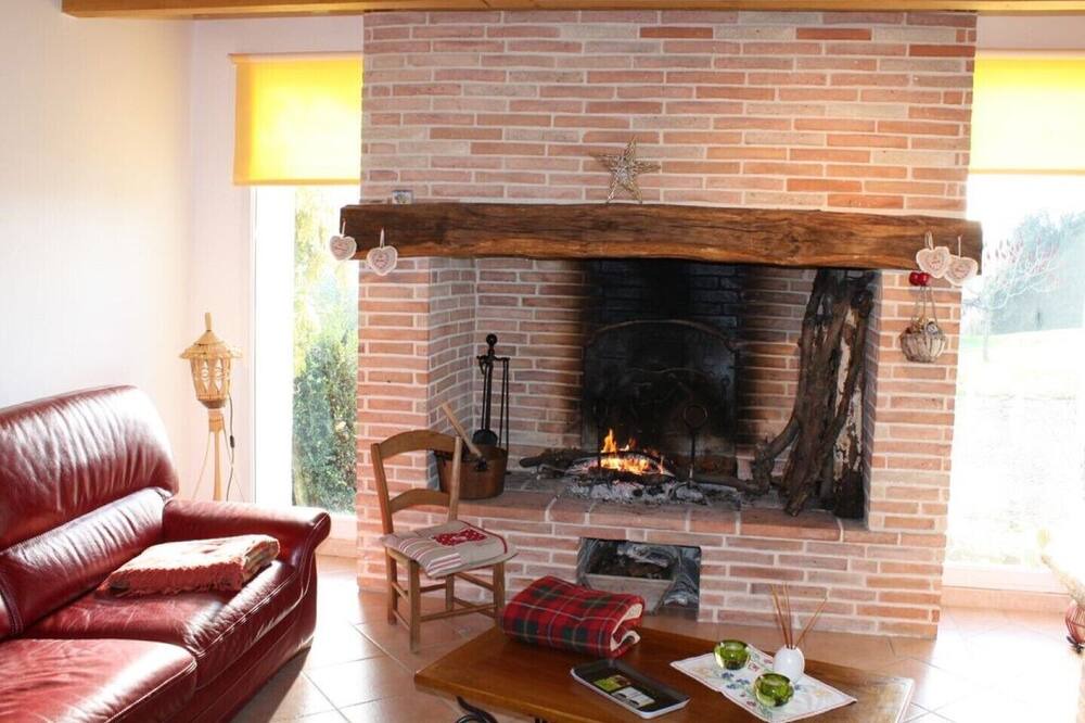 Photo of Livingroom in Lafrancaise