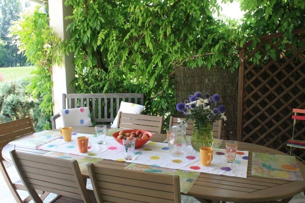 Photo of Patio Balcony in Lafrancaise