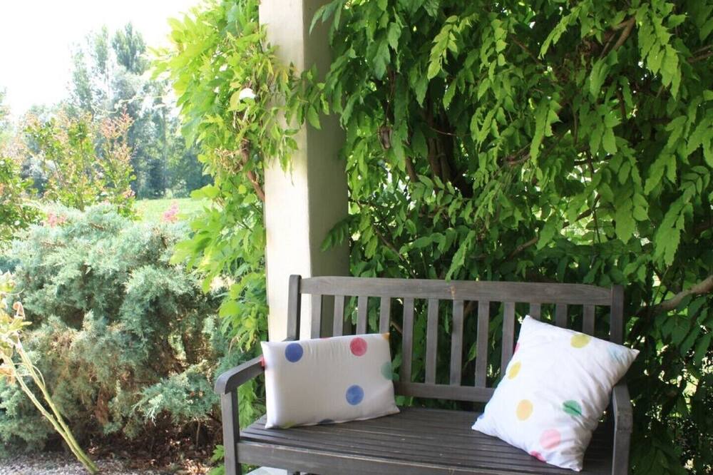 Photo of Patio Balcony in Lafrancaise