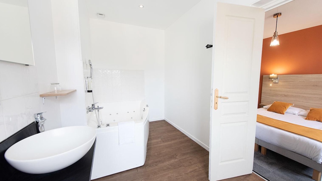 Photo of Bedroom in Le Cateau-Cambresis