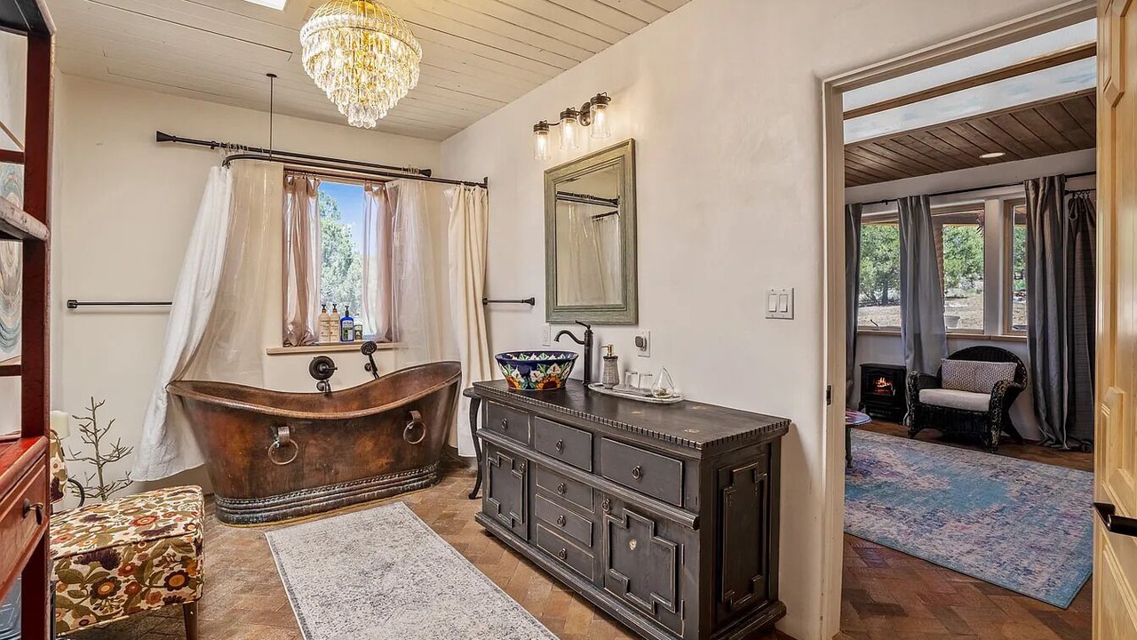 Photo of Bathroom in Arroyo Hondo