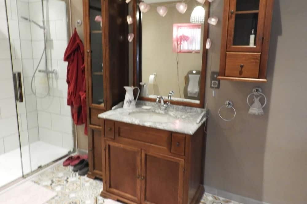 Photo of Bathroom in Rousies