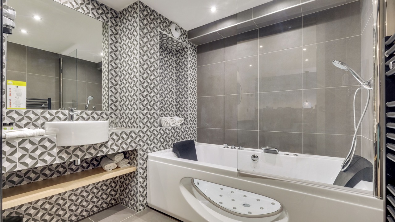 Photo of Bathroom in Quartier de la Porte-Saint-Denis