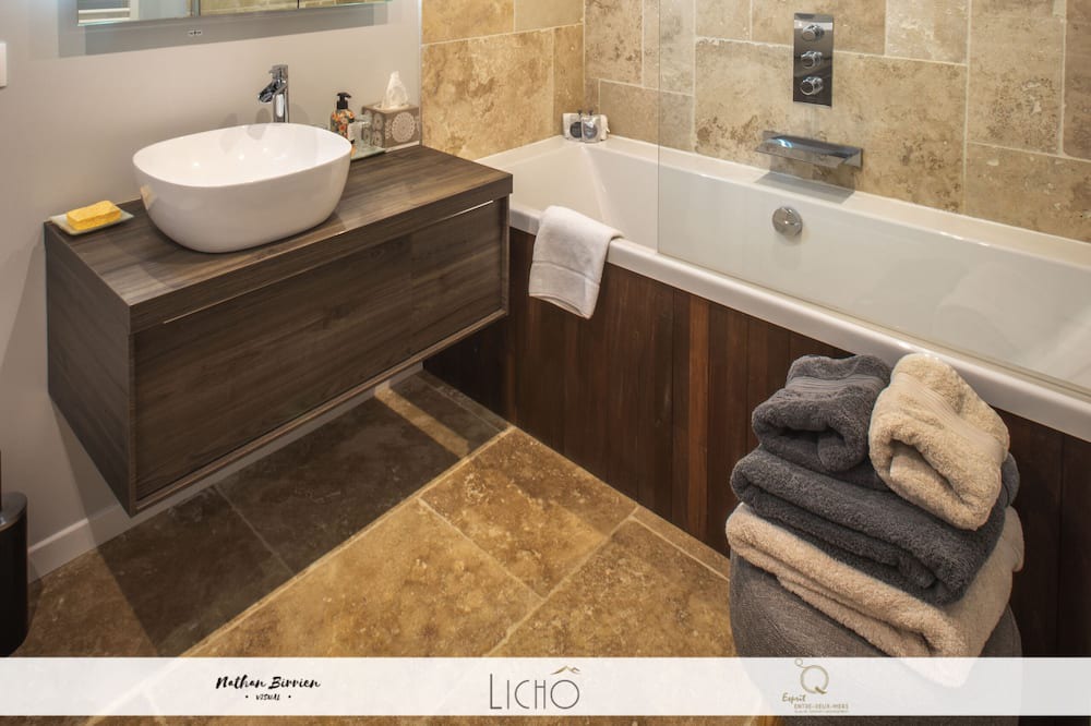 Photo of Bathroom in Les Esseintes