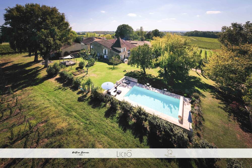 Photo of Others in Les Esseintes