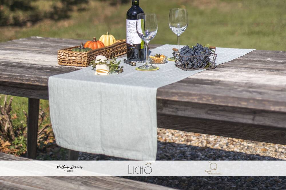 Photo of Others in Les Esseintes