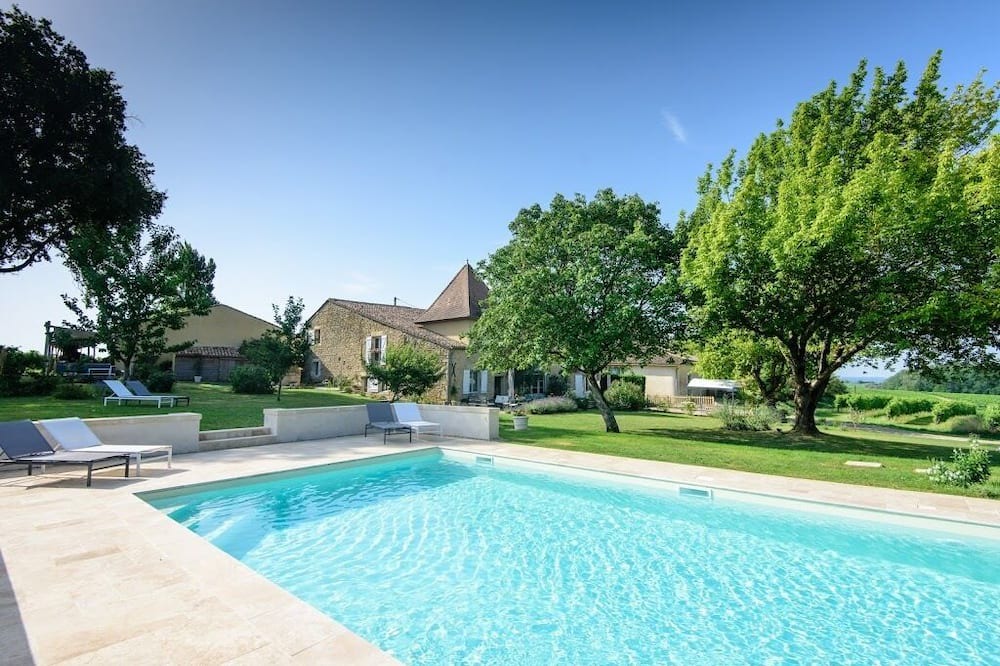 Photo of Outdoor in Les Esseintes