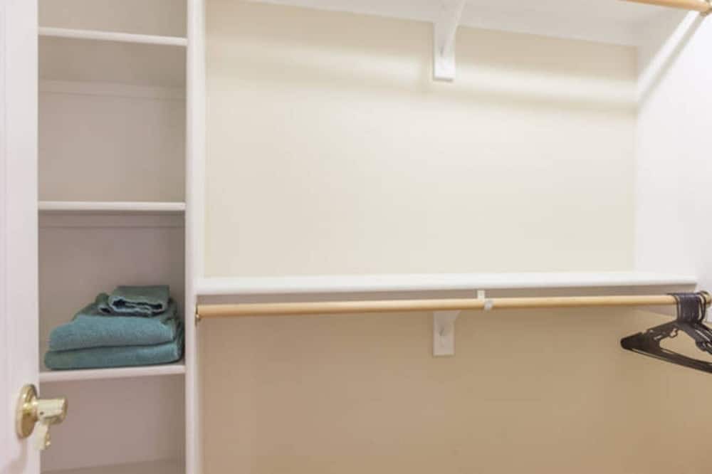 Photo of Bedroom in Mesa