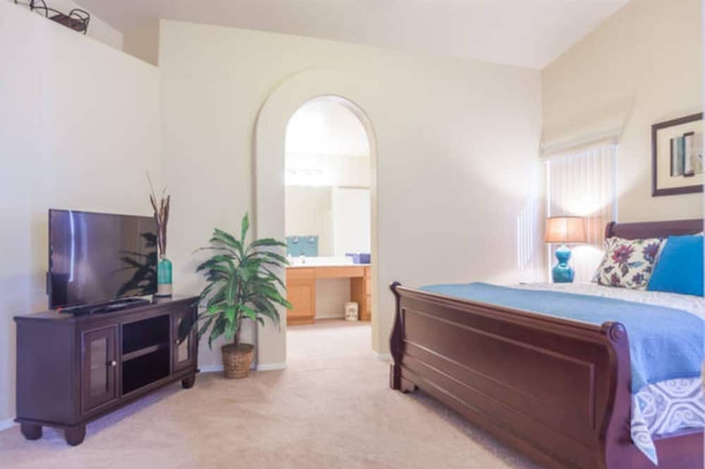 Photo of Bedroom in Mesa