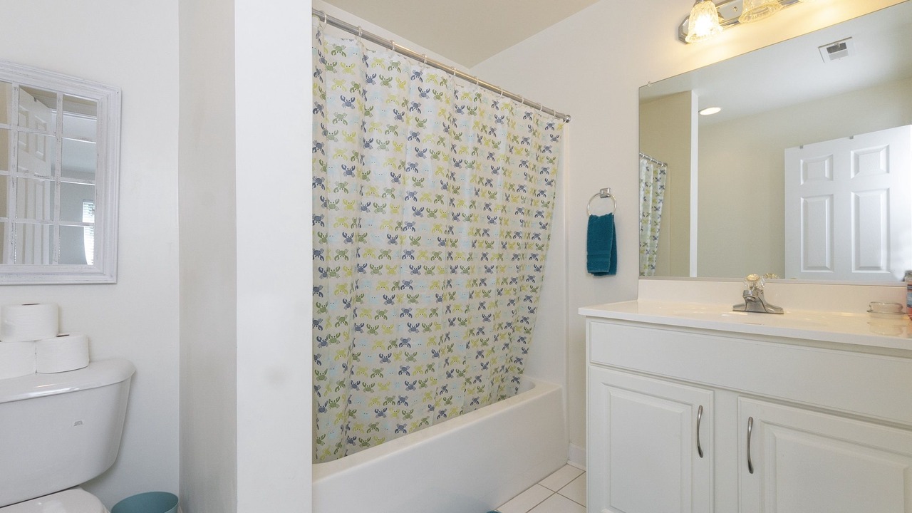 Photo of Bathroom in Willoughby Spit