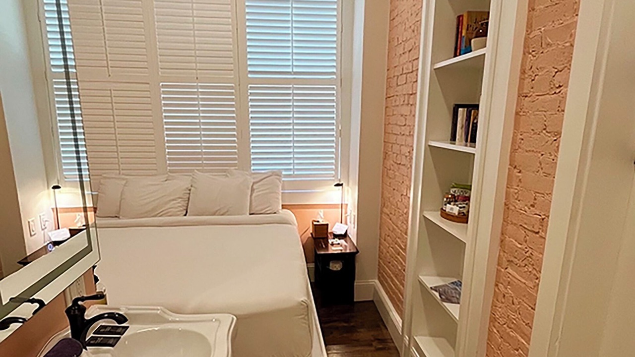 Photo of Bedroom in Beverly