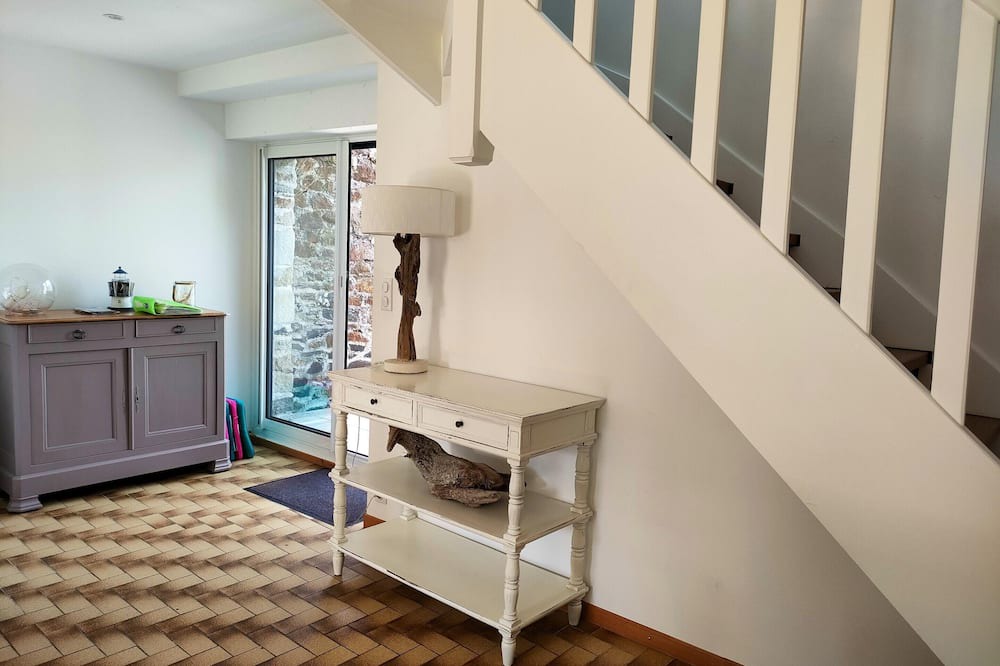 Photo of Livingroom in Le Vivier-sur-Mer