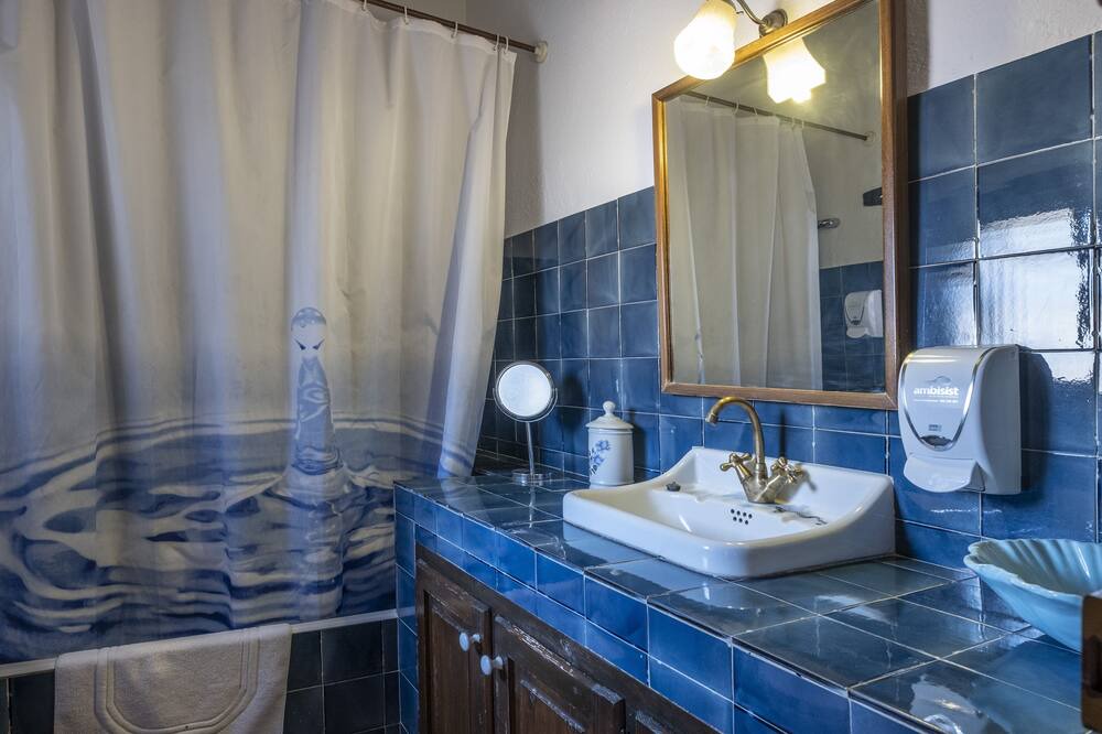 Photo of Bathroom in Bescano