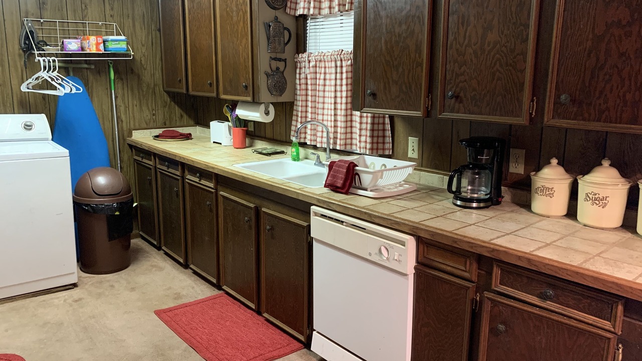 Photo of Kitchen in Deville