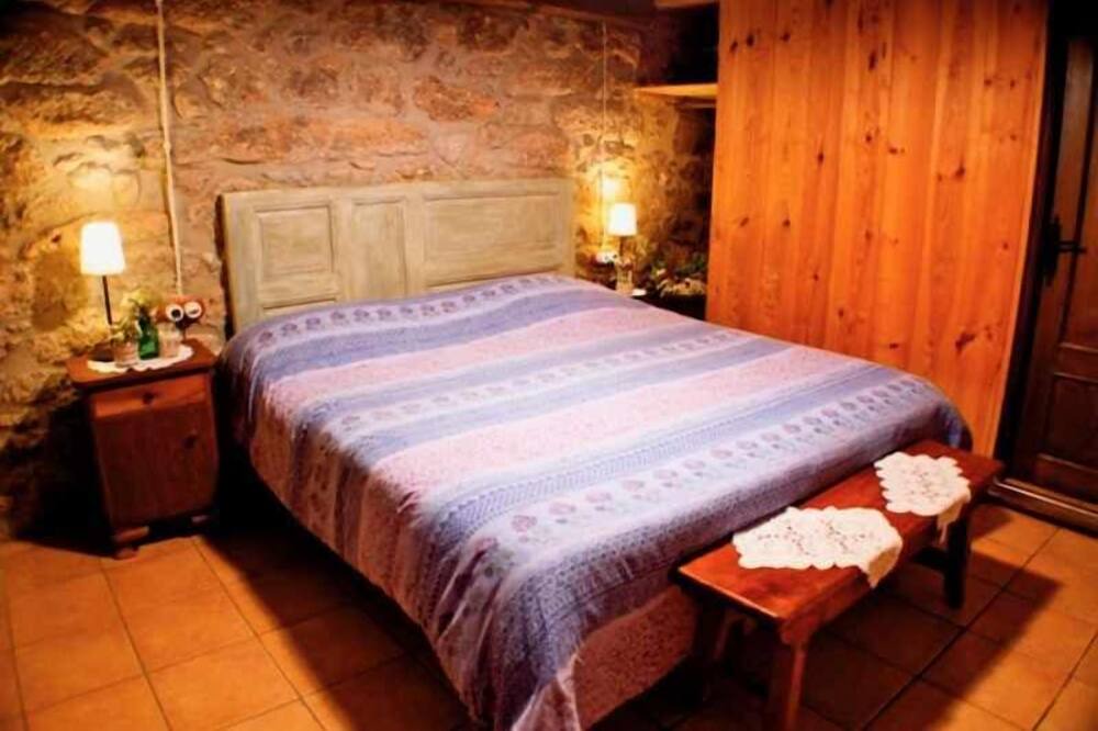 Photo of Bedroom in Lladurs