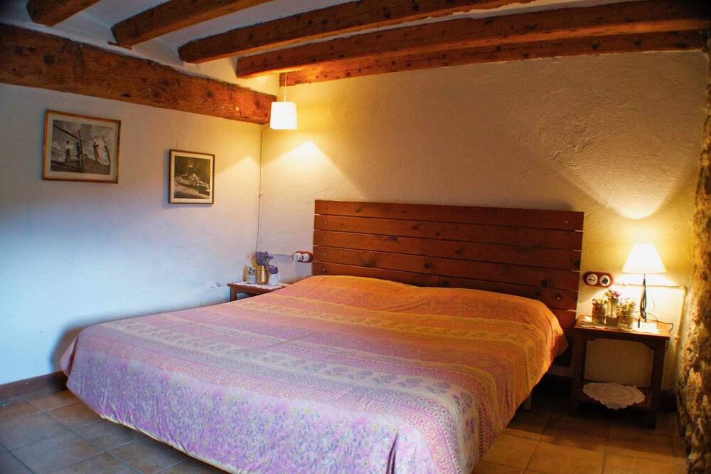 Photo of Bedroom in Lladurs