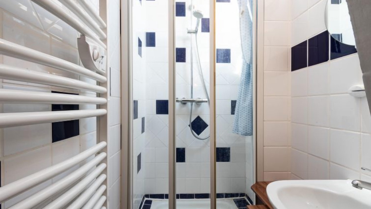 Photo of Bathroom in Le Planet