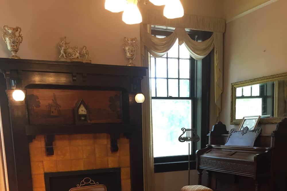 Photo of Livingroom in McComb