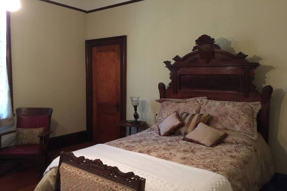Photo of Bedroom in McComb