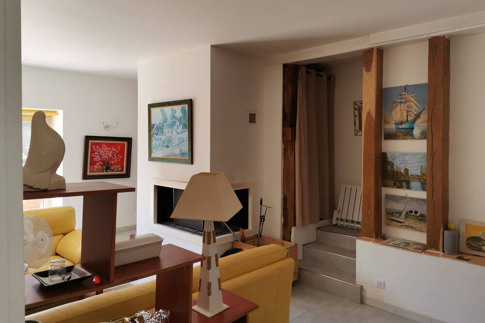 Photo of Livingroom in Saint-Astier