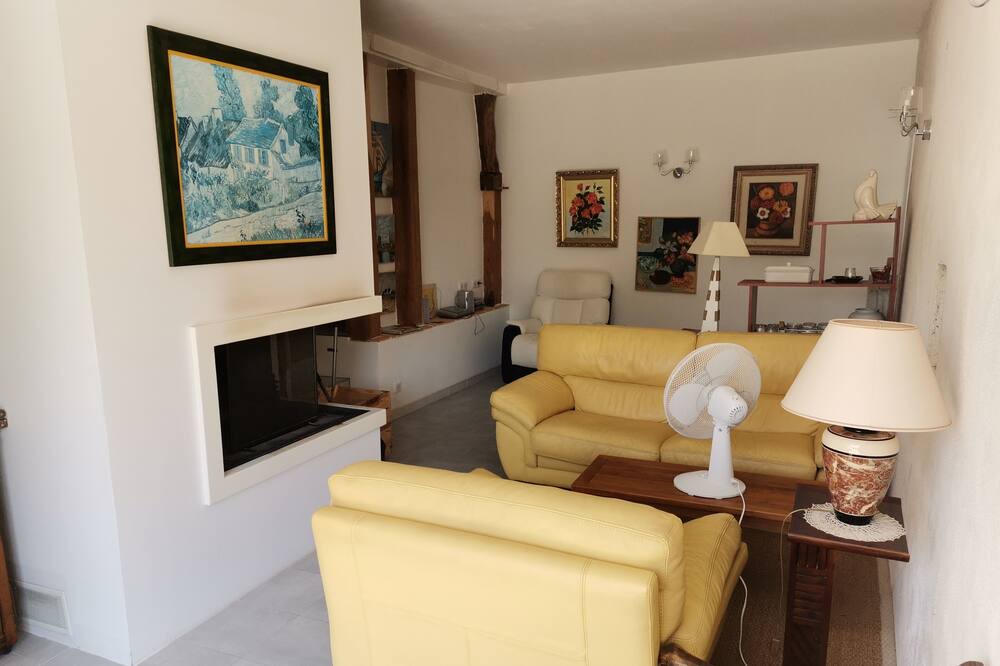 Photo of Livingroom in Saint-Astier