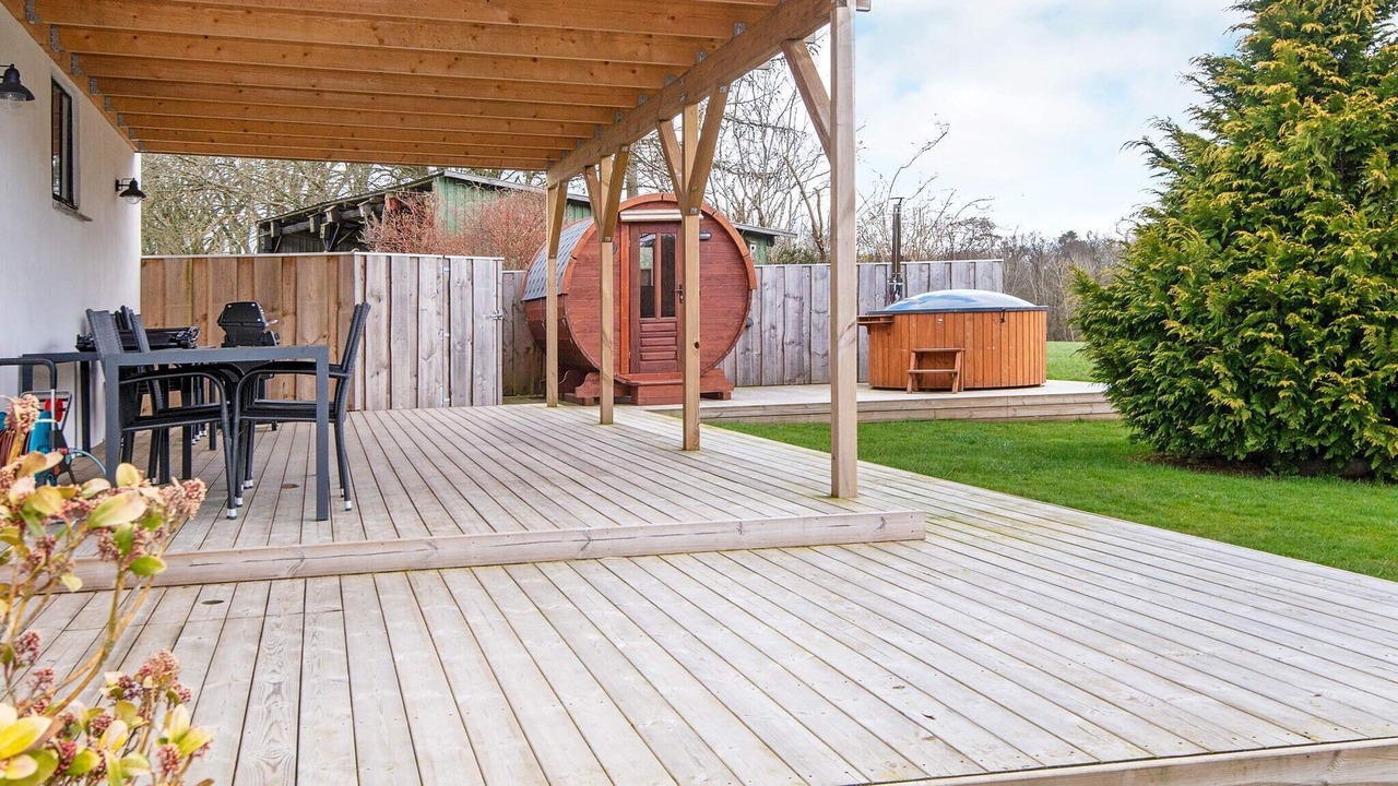 Photo of Patio Balcony in Gram