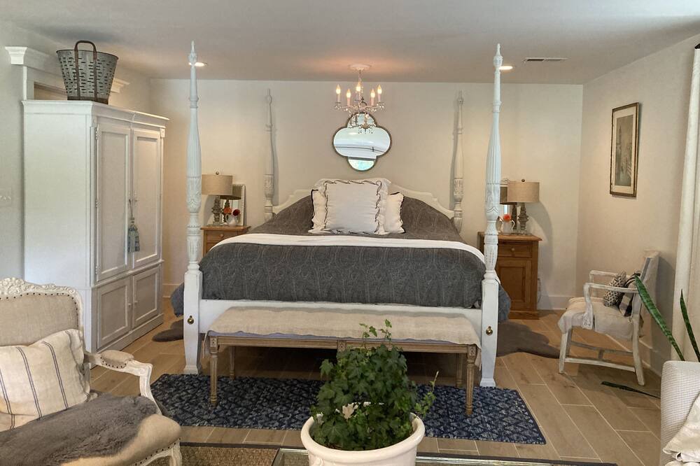 Photo of Bedroom in Whittaker