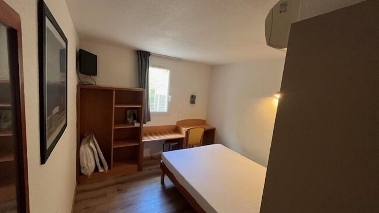 Photo of Bedroom in Millau