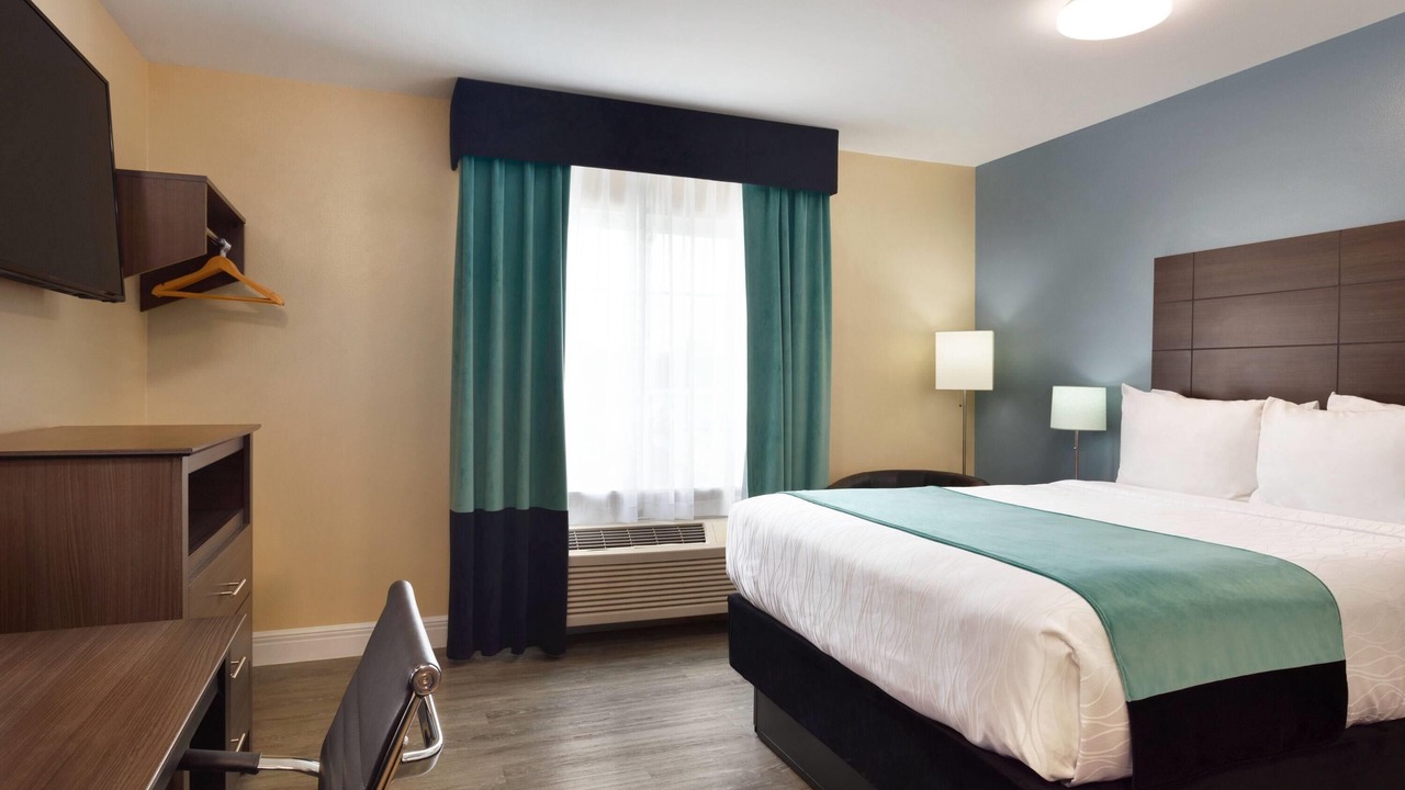 Photo of Bedroom in St. Robert