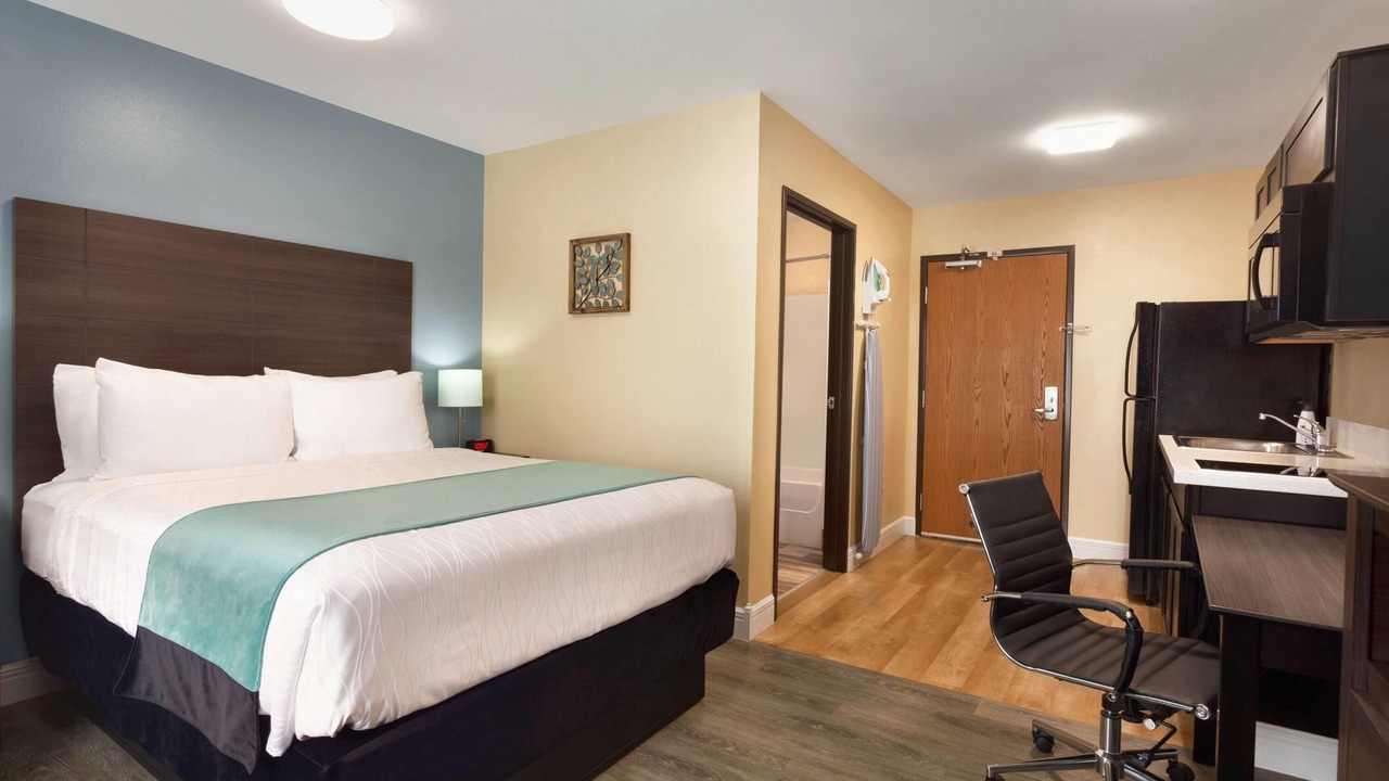 Photo of Bedroom in St. Robert