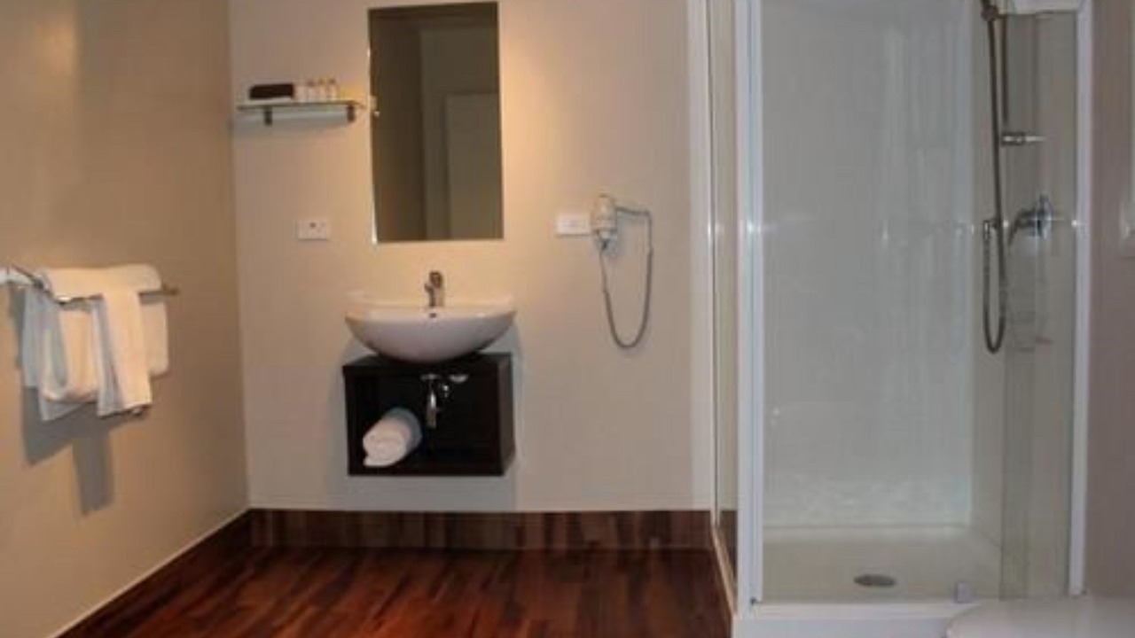 Photo of Bathroom in Otahuhu