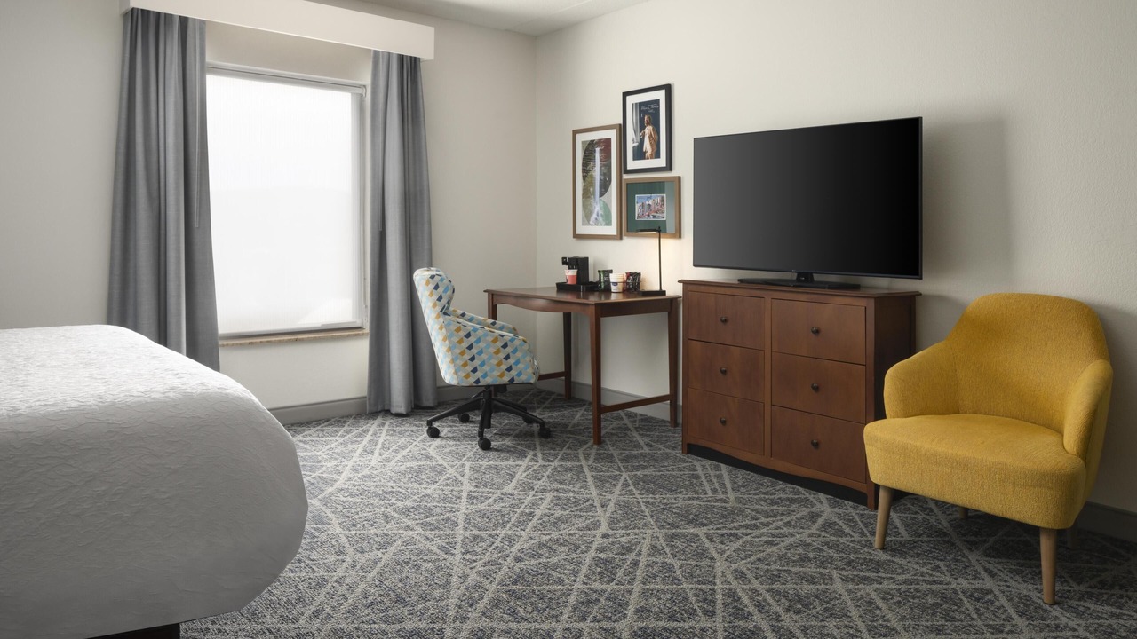 Photo of Bedroom in Big Flats Airport