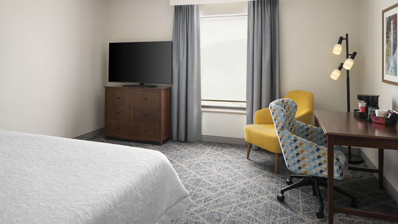 Photo of Bedroom in Big Flats Airport