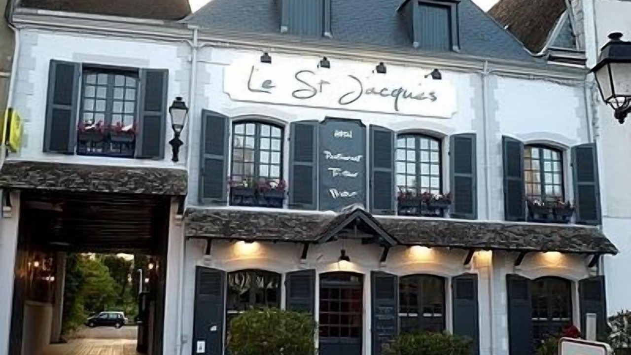 Photo of Buildings in Cloyes-sur-le-Loir