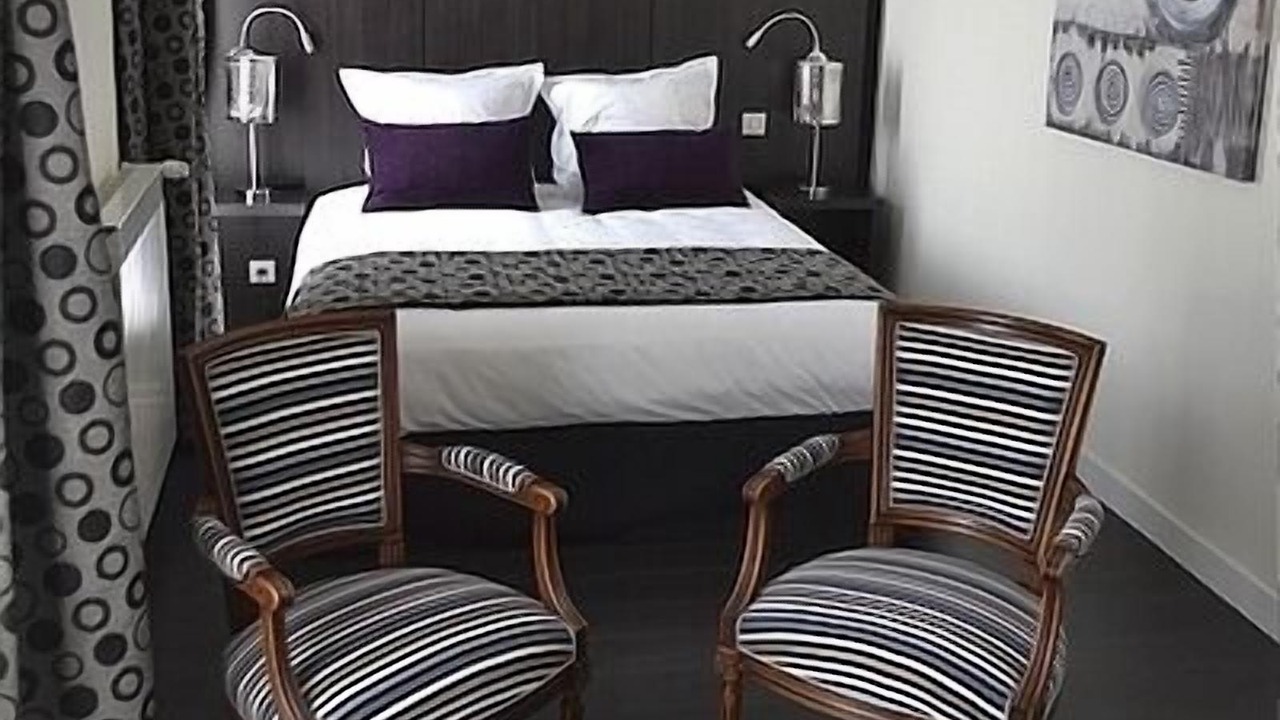 Photo of Bedroom in Cloyes-sur-le-Loir