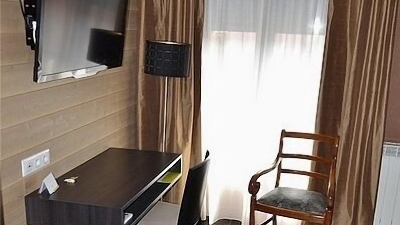 Photo of Bedroom in Cloyes-sur-le-Loir