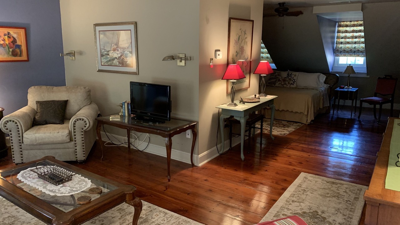 Photo of Livingroom in Burlington