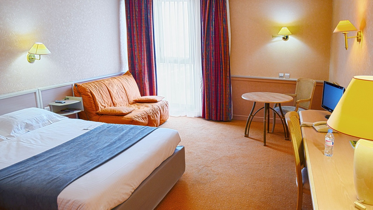 Photo of Bedroom in Saint-Maurice-de-Beynost