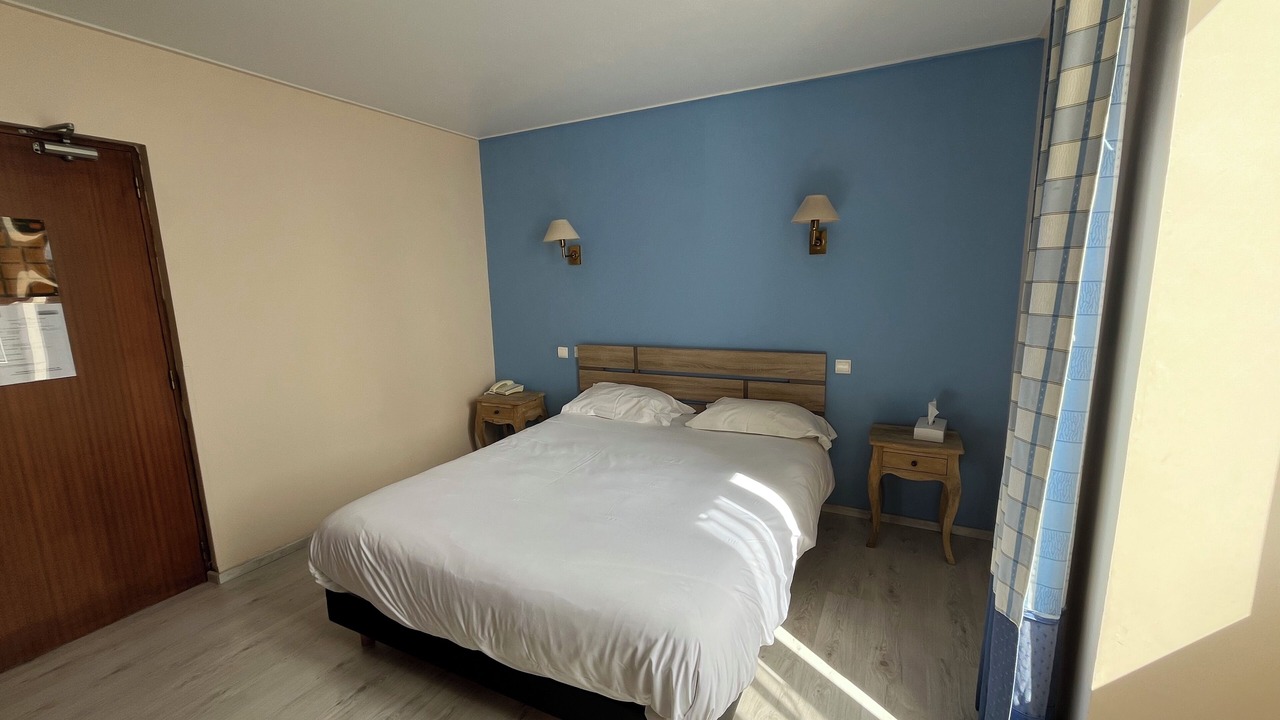 Photo of Bedroom in Sille-le-Guillaume