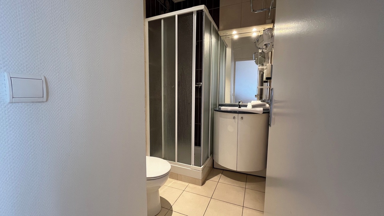 Photo of Bathroom in Sille-le-Guillaume