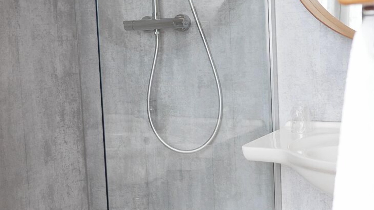 Photo of Bathroom in La Suze-sur-Sarthe